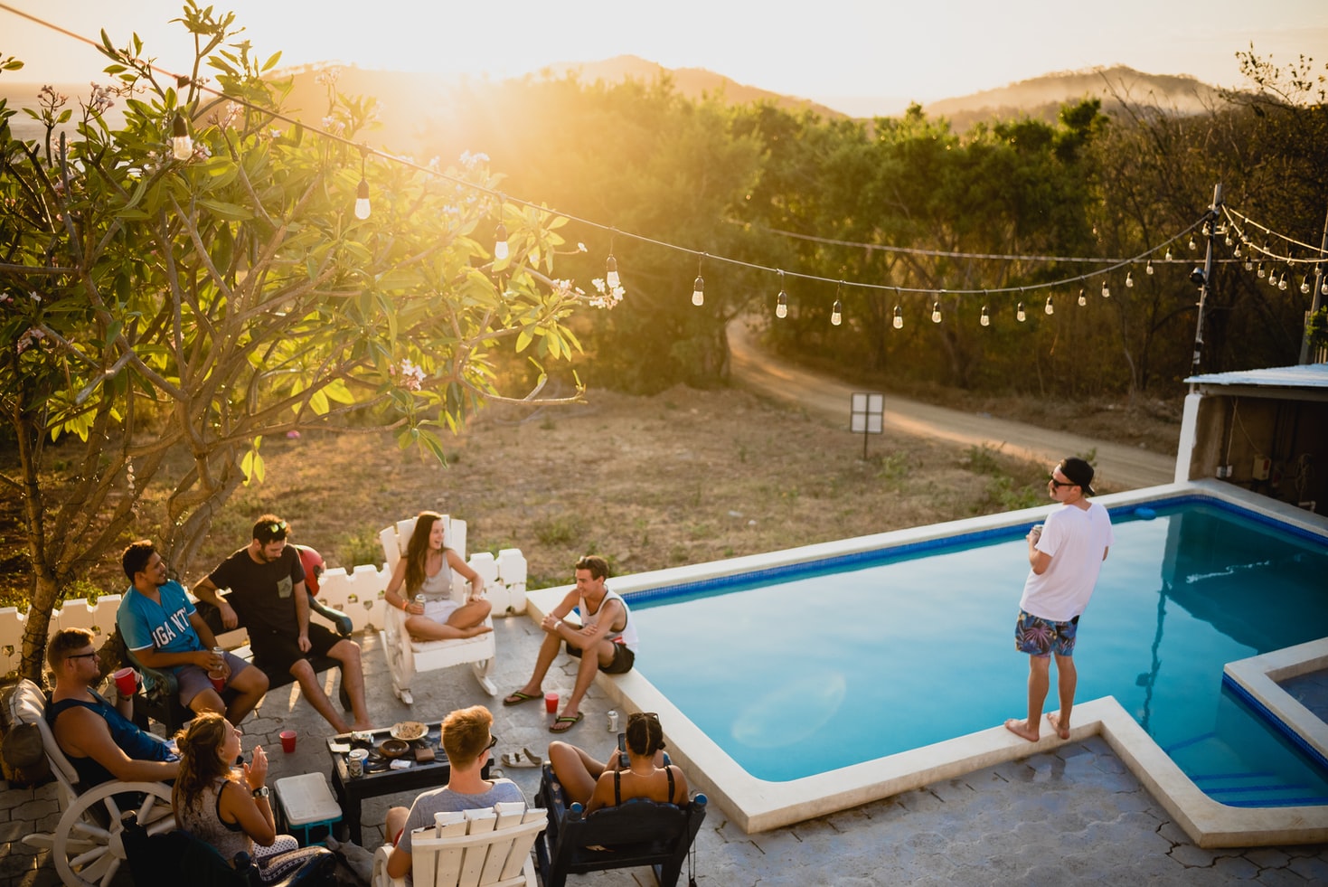 How to Throw a Housewarming Party in 7 Easy Steps Essential Tips
