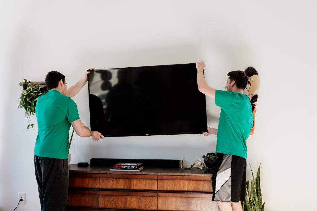 Cheapest Way to Move Furniture Long Distance? Bellhop