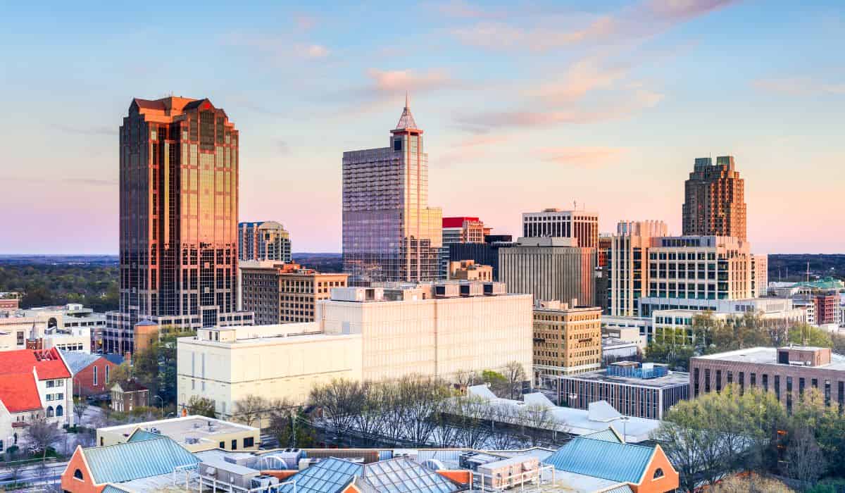Skyline of Raleigh | Bellhop Moving | Most Walkable Neighborhoods of Raleigh
